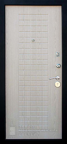 Фото «Дверь в квартиру №11» в Куровскому