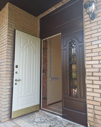 Фото входной двери №46